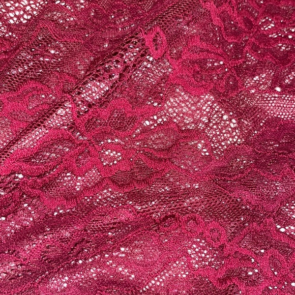 Cranberry lace sz 5 top by TORRID - Picture 5 of 7